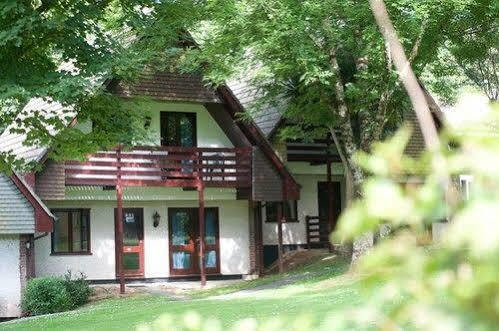 Tolroy Manor Holiday Park Хейл Экстерьер фото